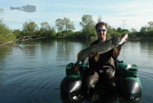 pike raisefishing 